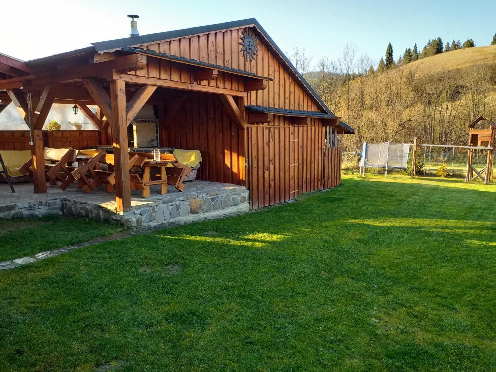Drevenica Deni Villa Osturna Bilik gambar