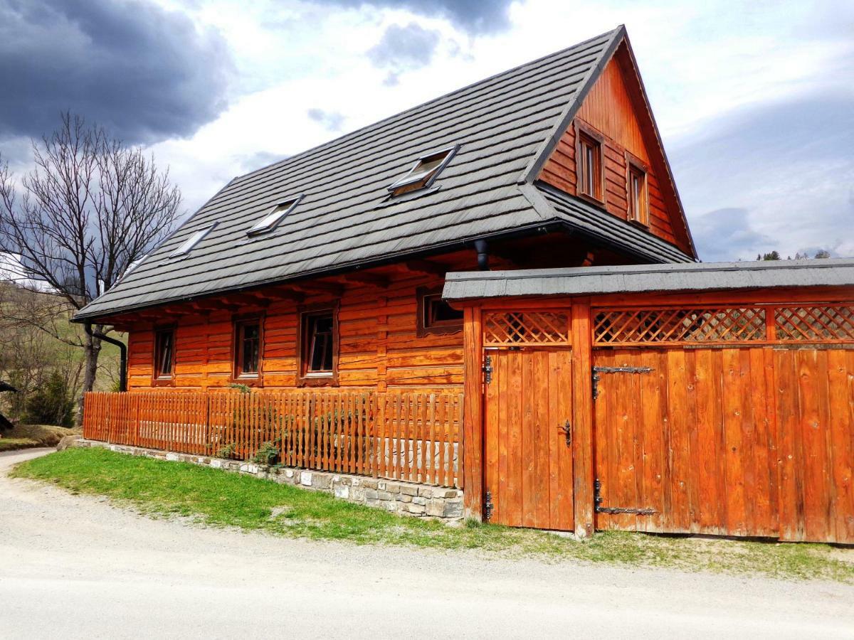 Drevenica Deni Villa Osturna Luaran gambar